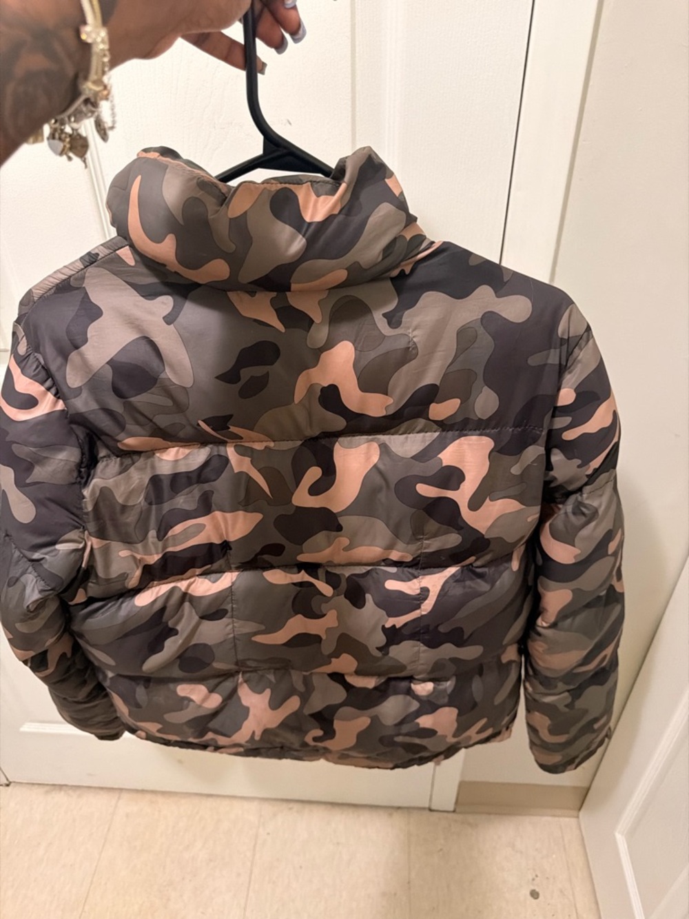 Camo Puffer Jacket in Taupe & Black